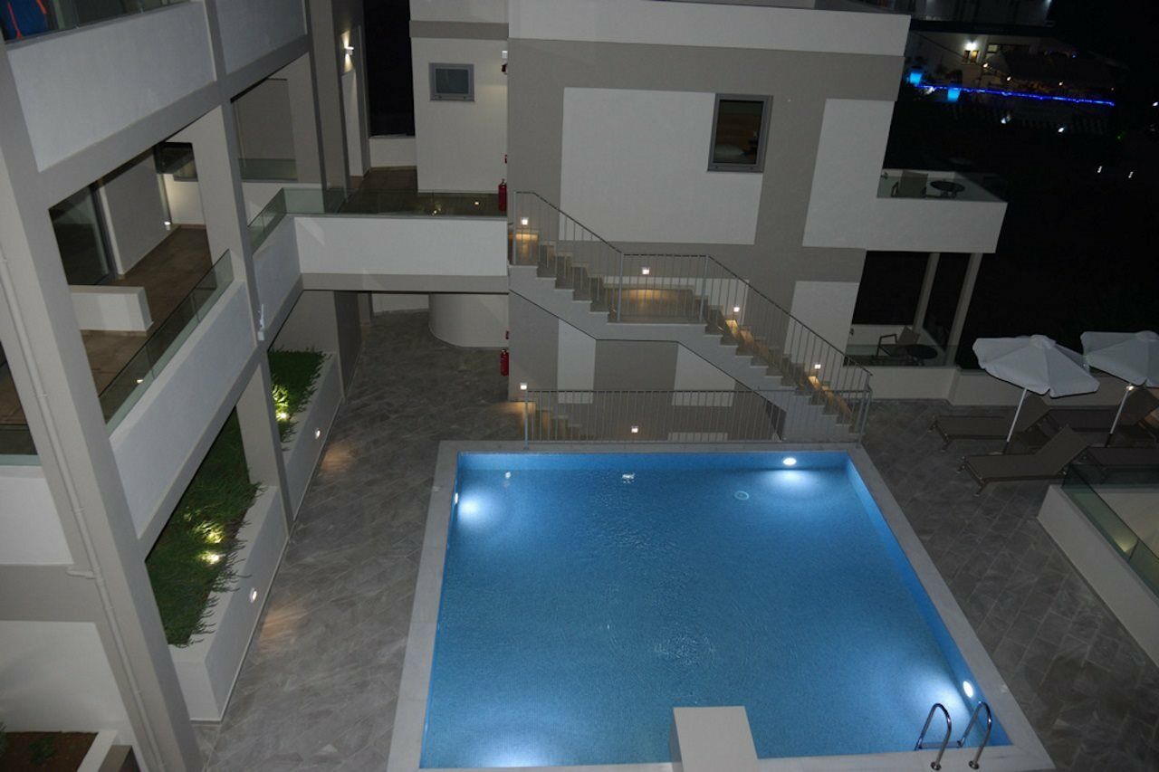 Bali Diamond "By Checkin" Adults Only Hotel Exterior photo